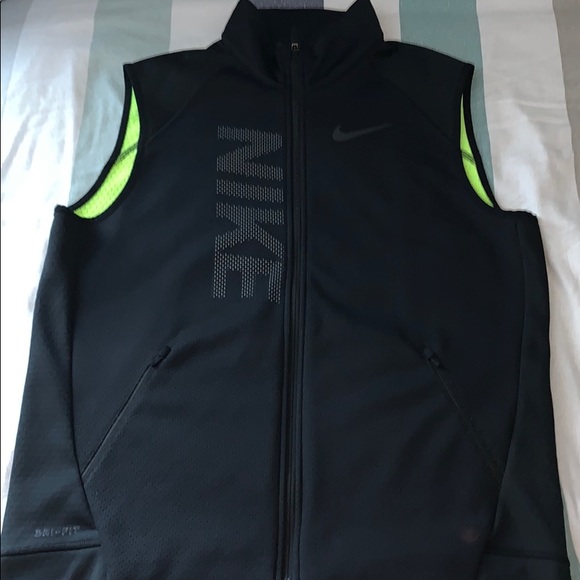 Nike Other - Nike Performance Vest